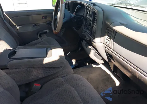 1999 Chevrolet Silverado 1500 Ls z USA, uszkodzony, nr VIN 1GCEC14V5XE105865